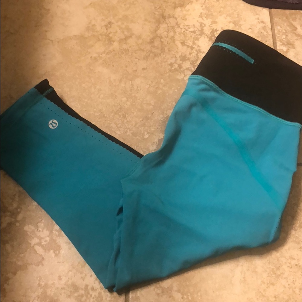 Lululemon crop! Size 4